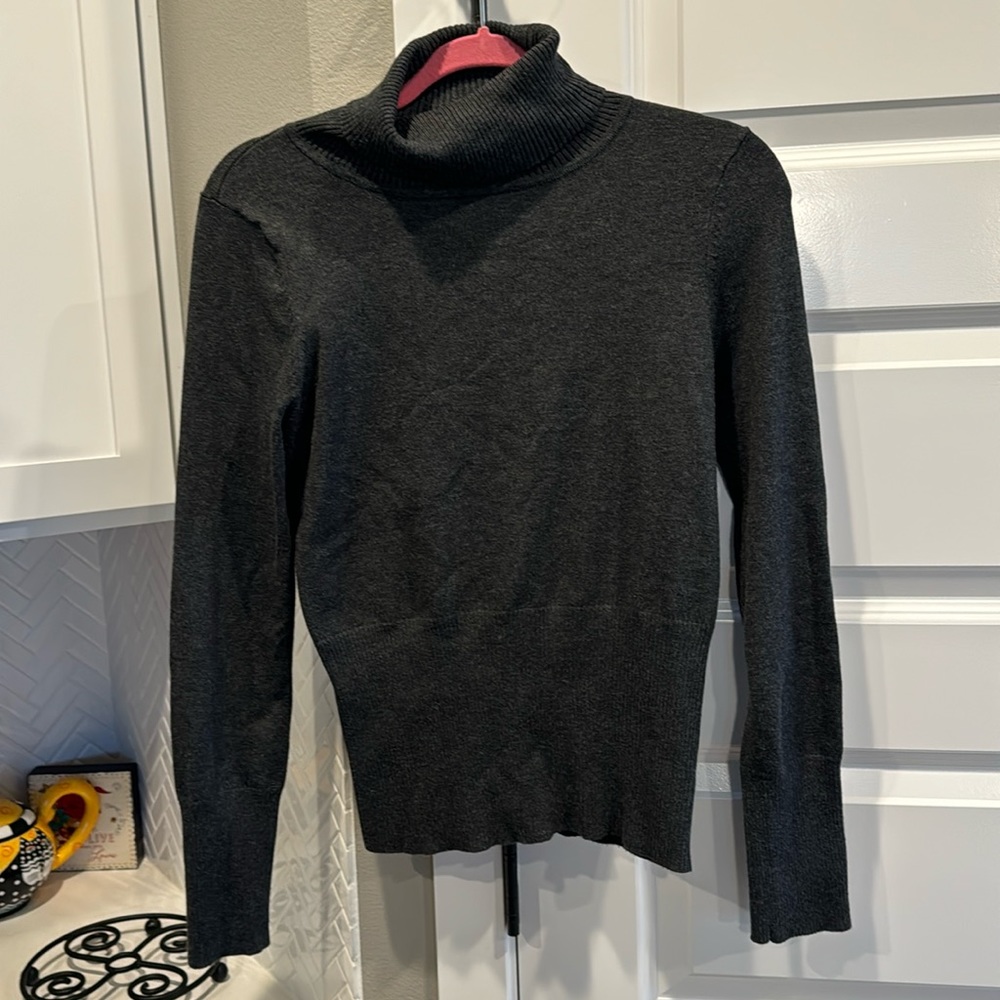 Women’s grey turtleneck sweater, XL but fits like a large